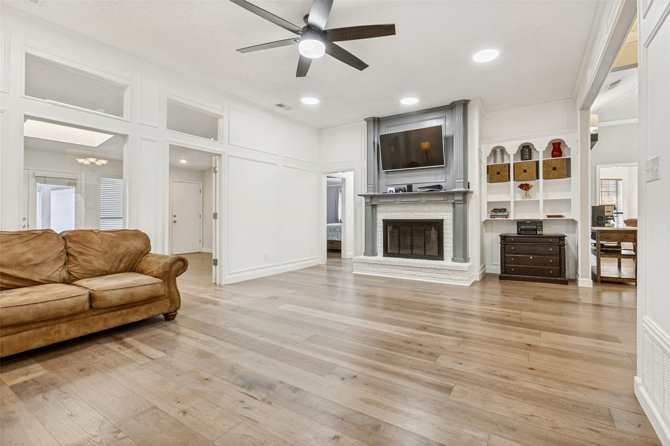 10220 Shadow Way