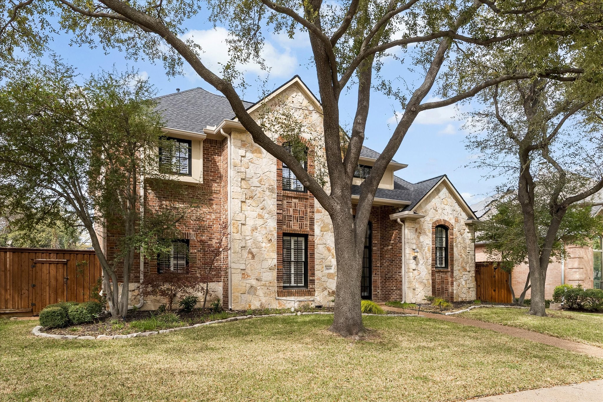 3609 Ellington Drive