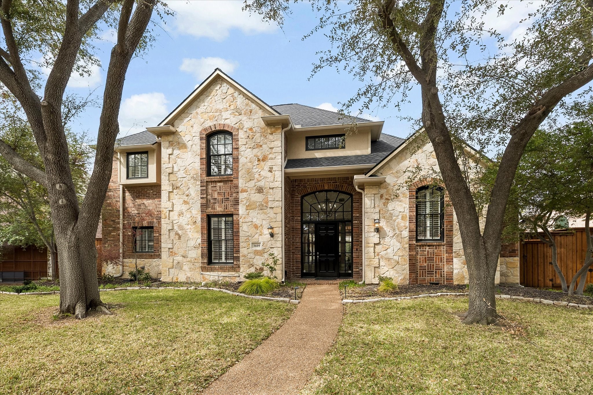 3609 Ellington Drive