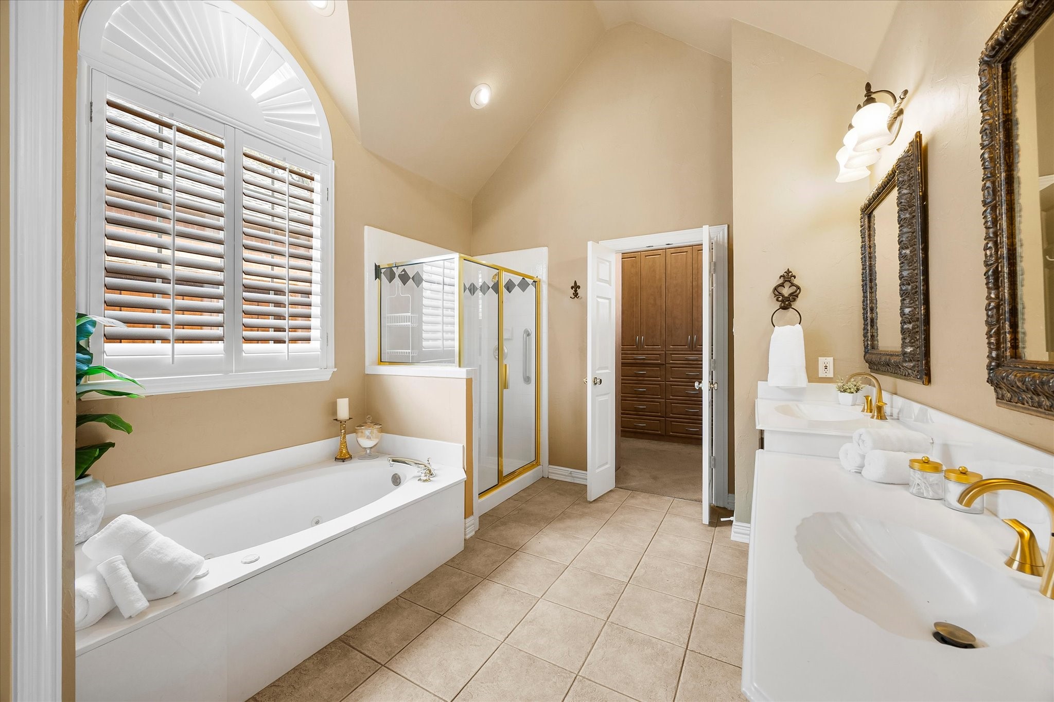 3609 Ellington Drive