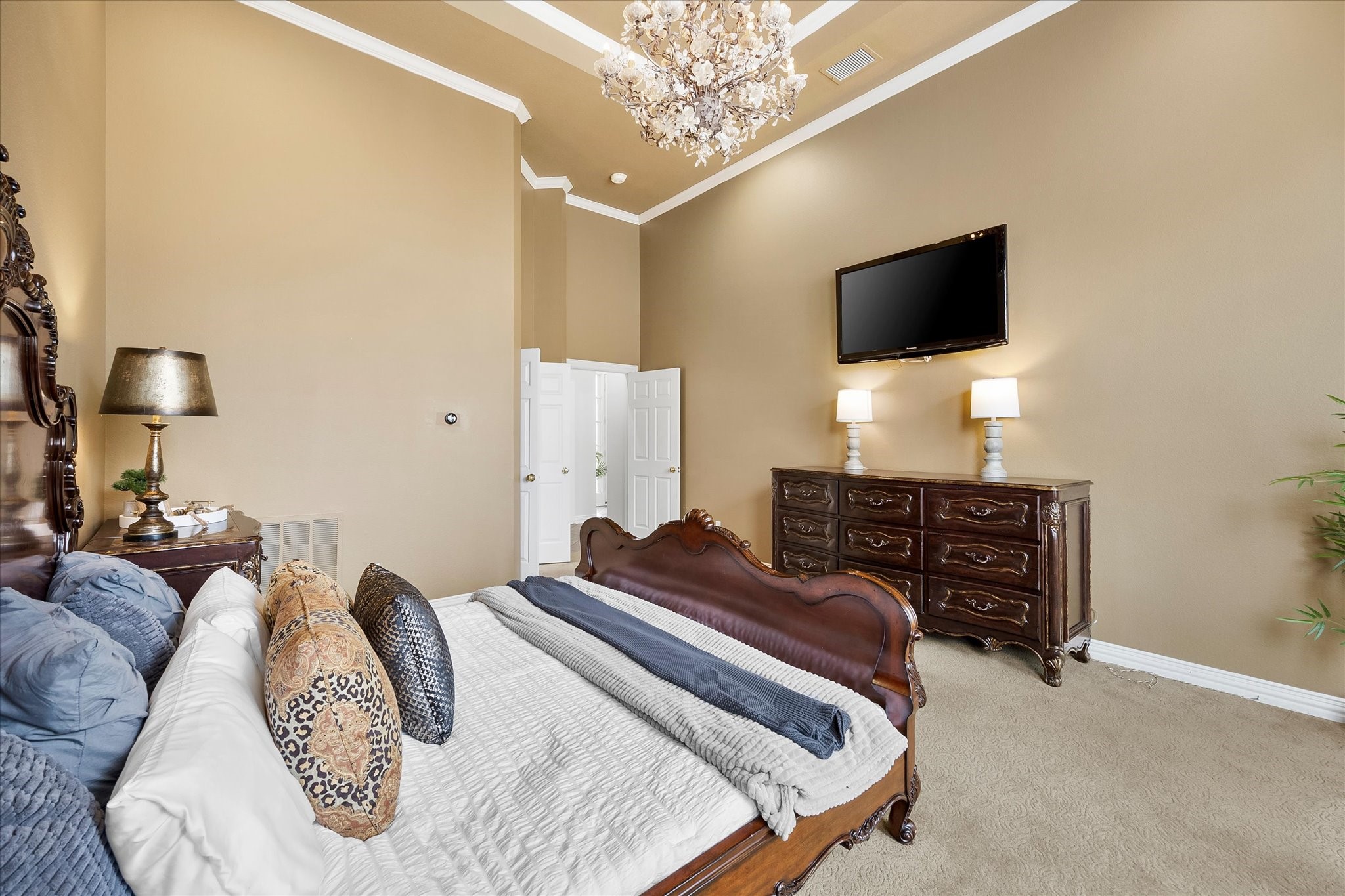 3609 Ellington Drive