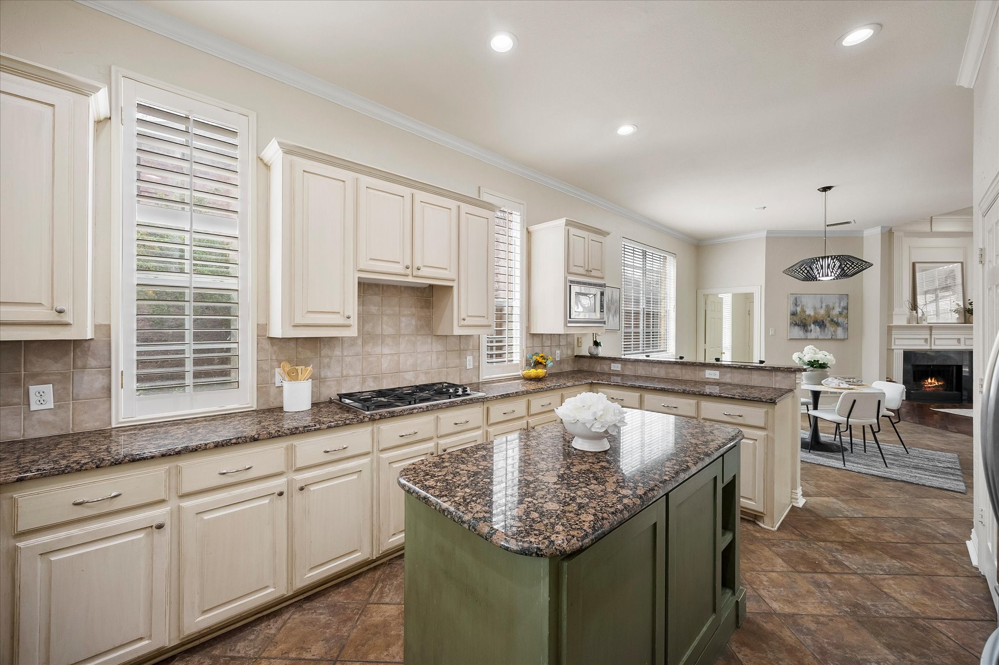 3609 Ellington Drive