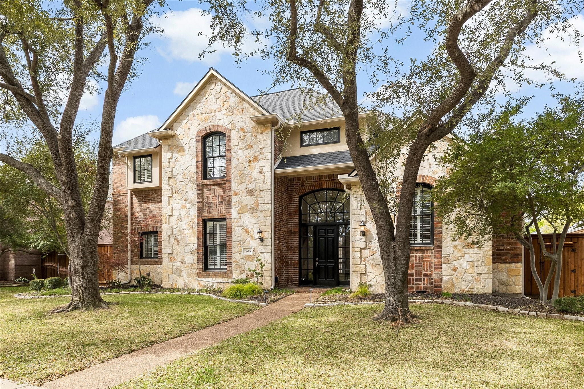 3609 Ellington Drive