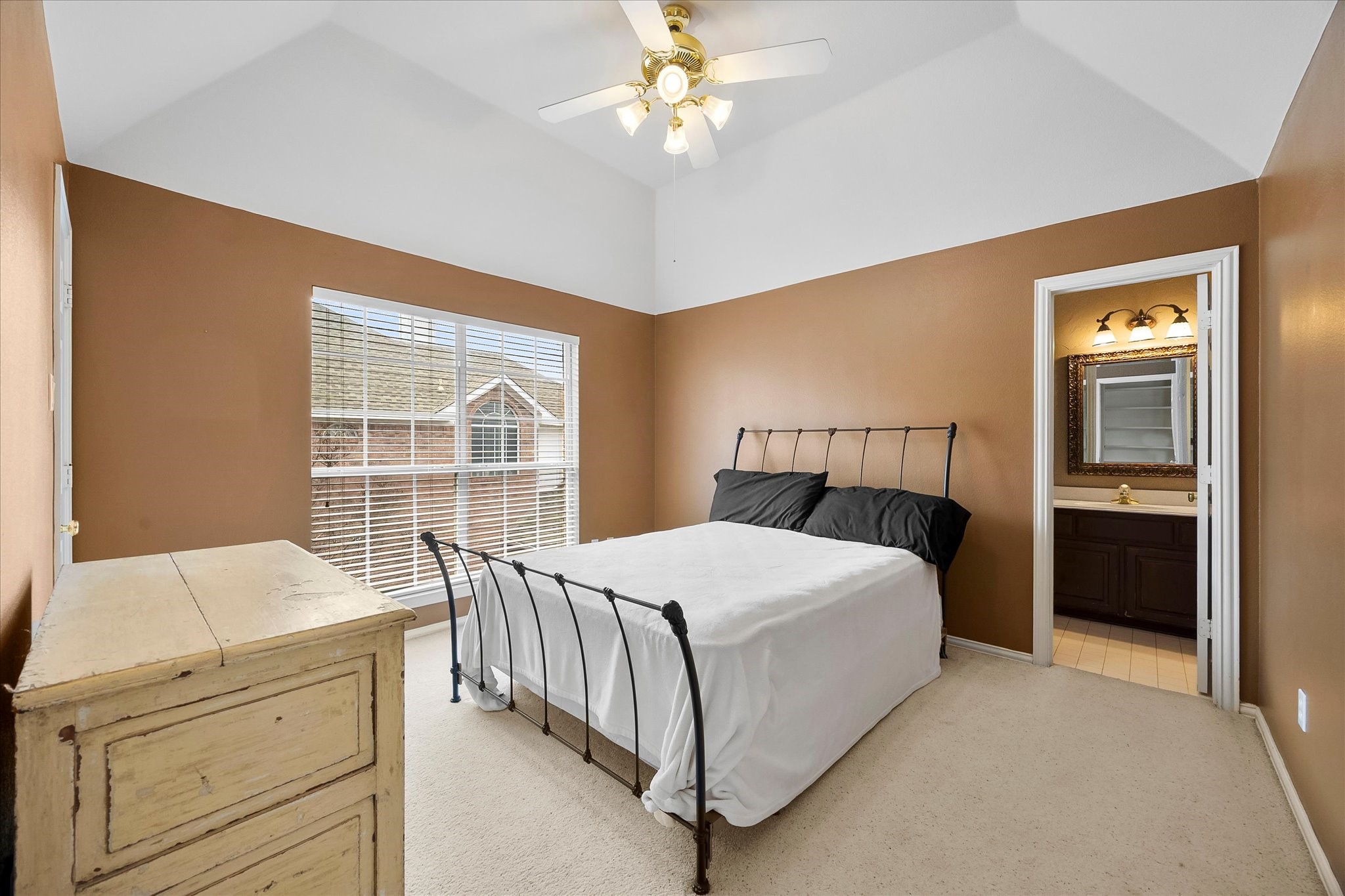 3609 Ellington Drive