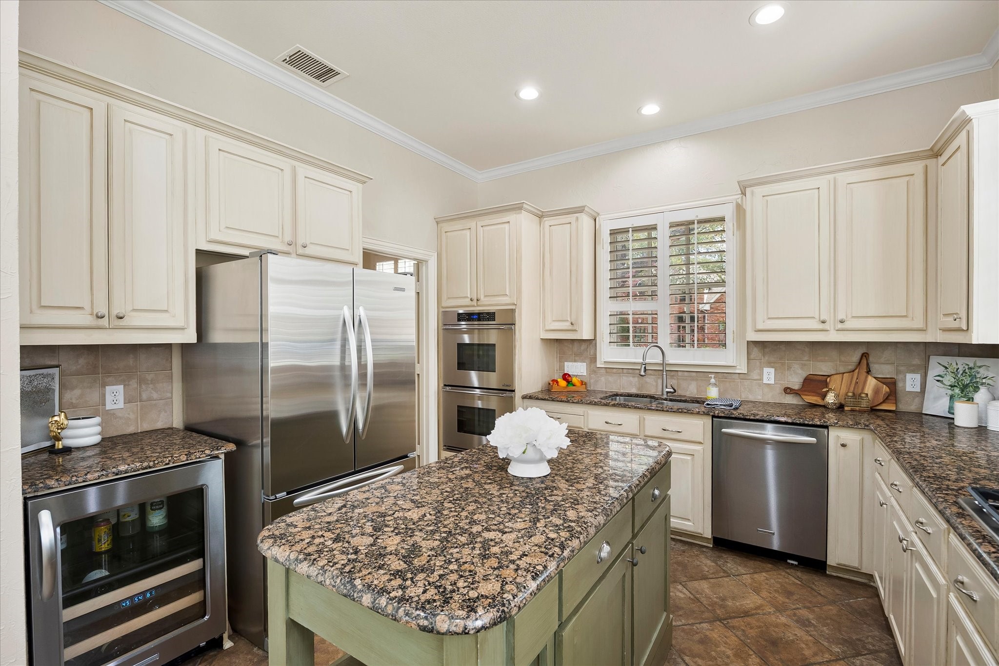 3609 Ellington Drive