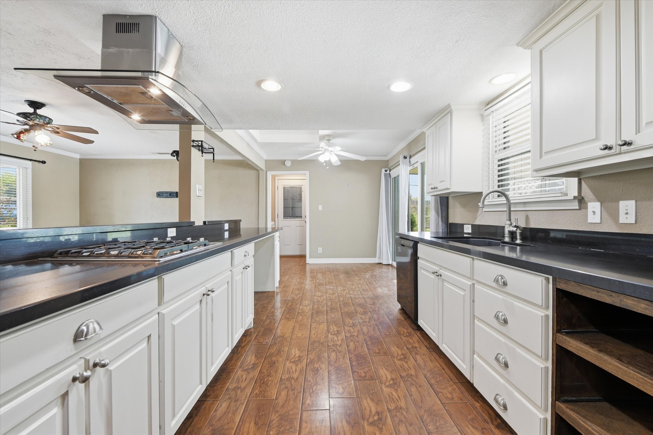 5413 Jerri Lane