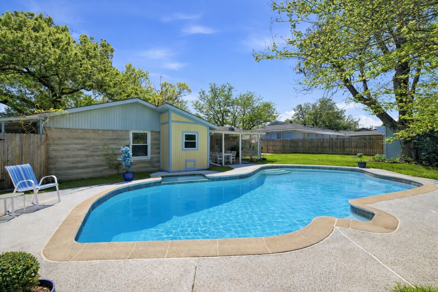 5413 Jerri Lane