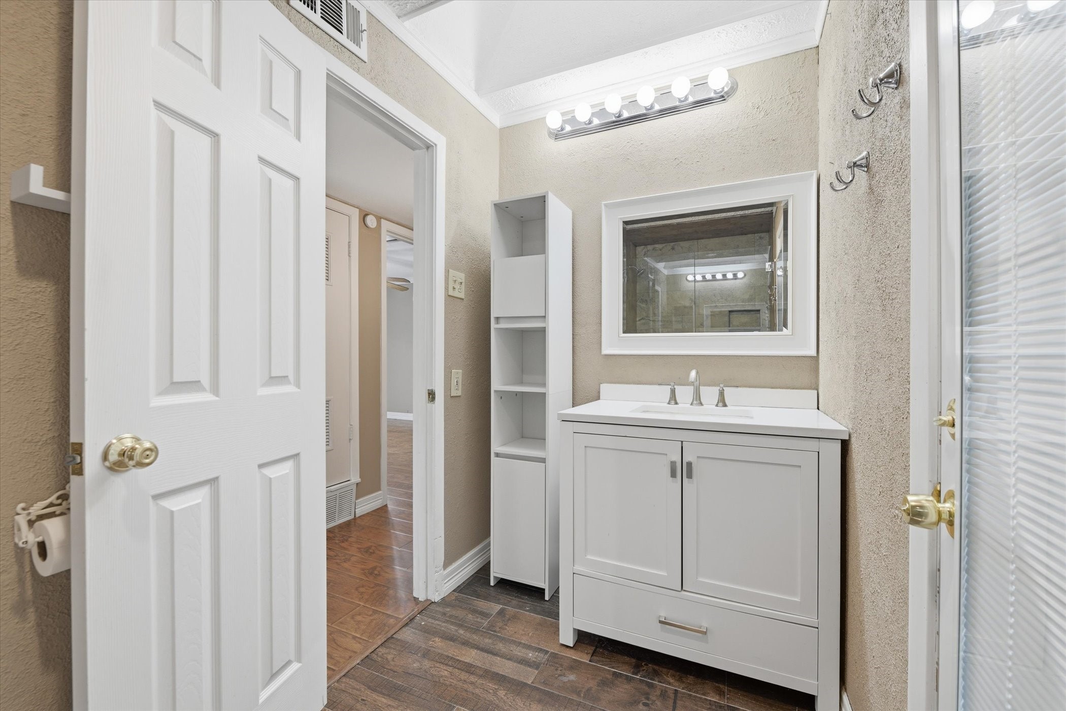 5413 Jerri Lane