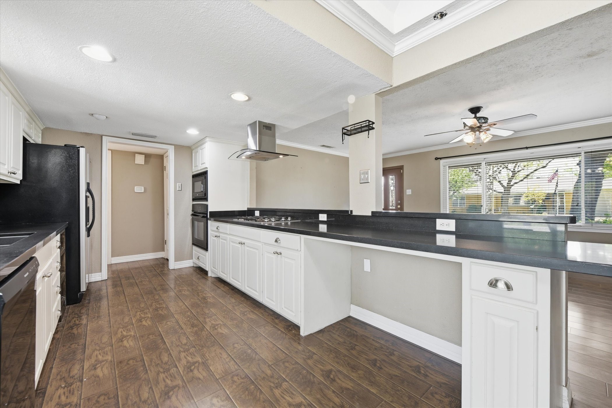 5413 Jerri Lane