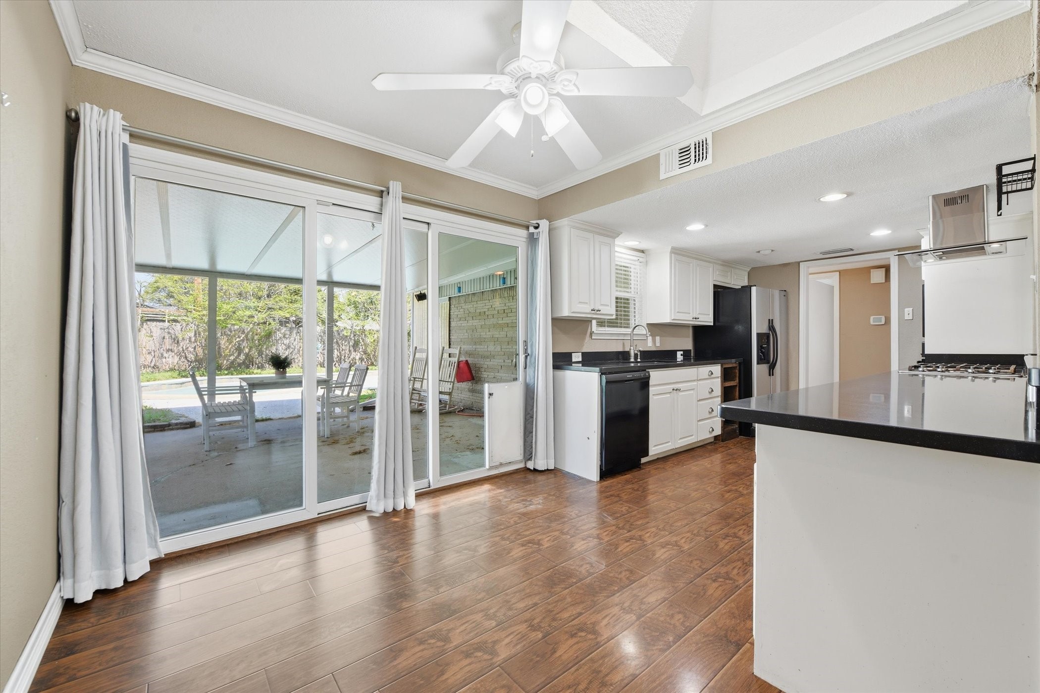 5413 Jerri Lane
