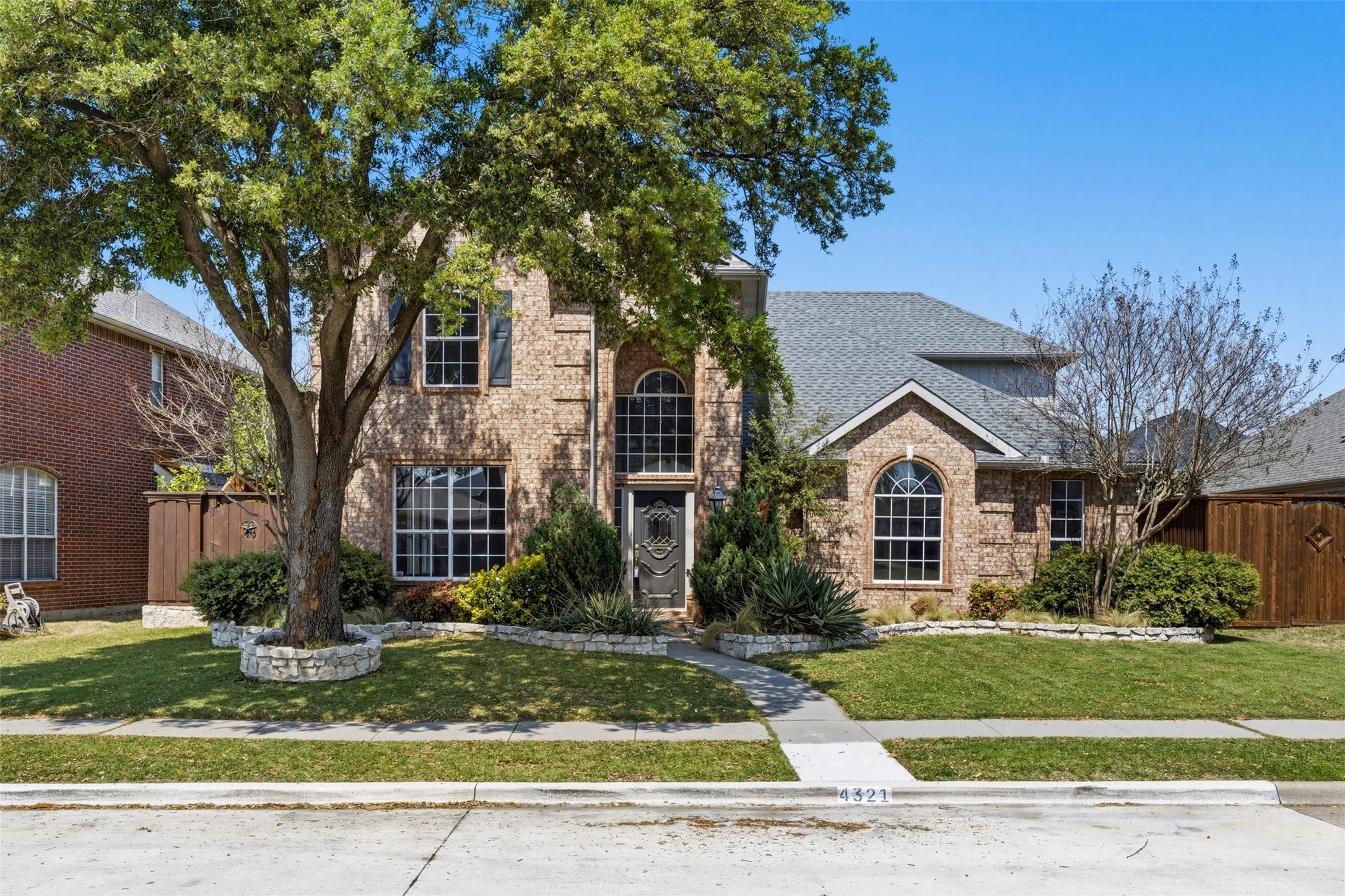 4321 Avebury Drive