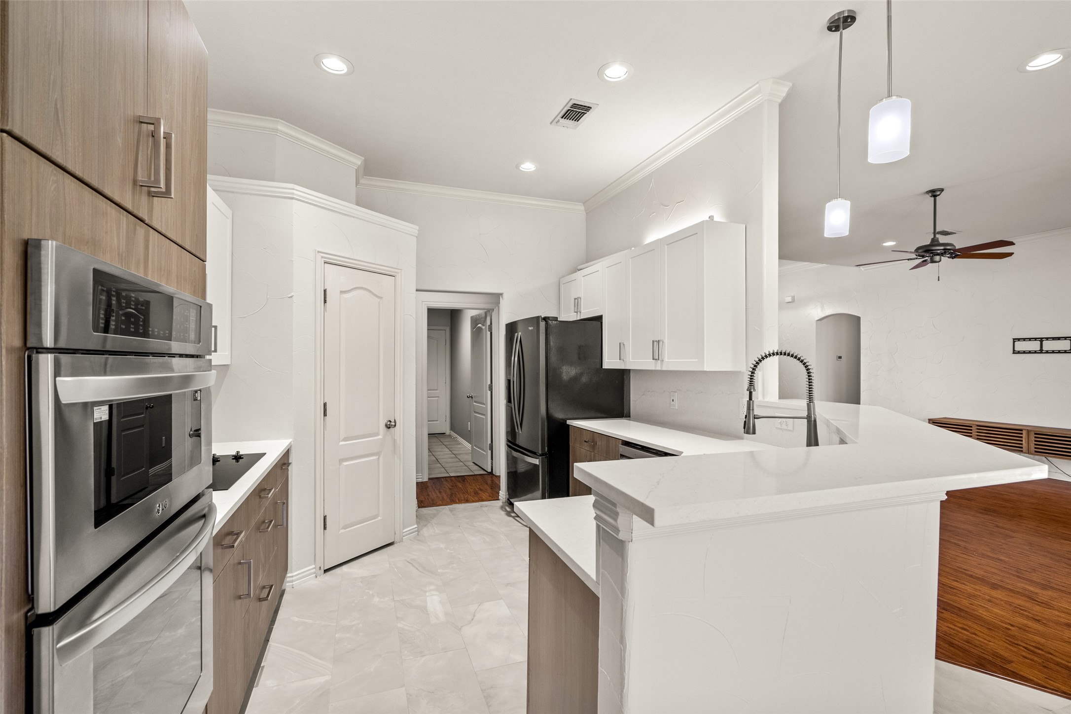 7033 Ridge Crest Drive