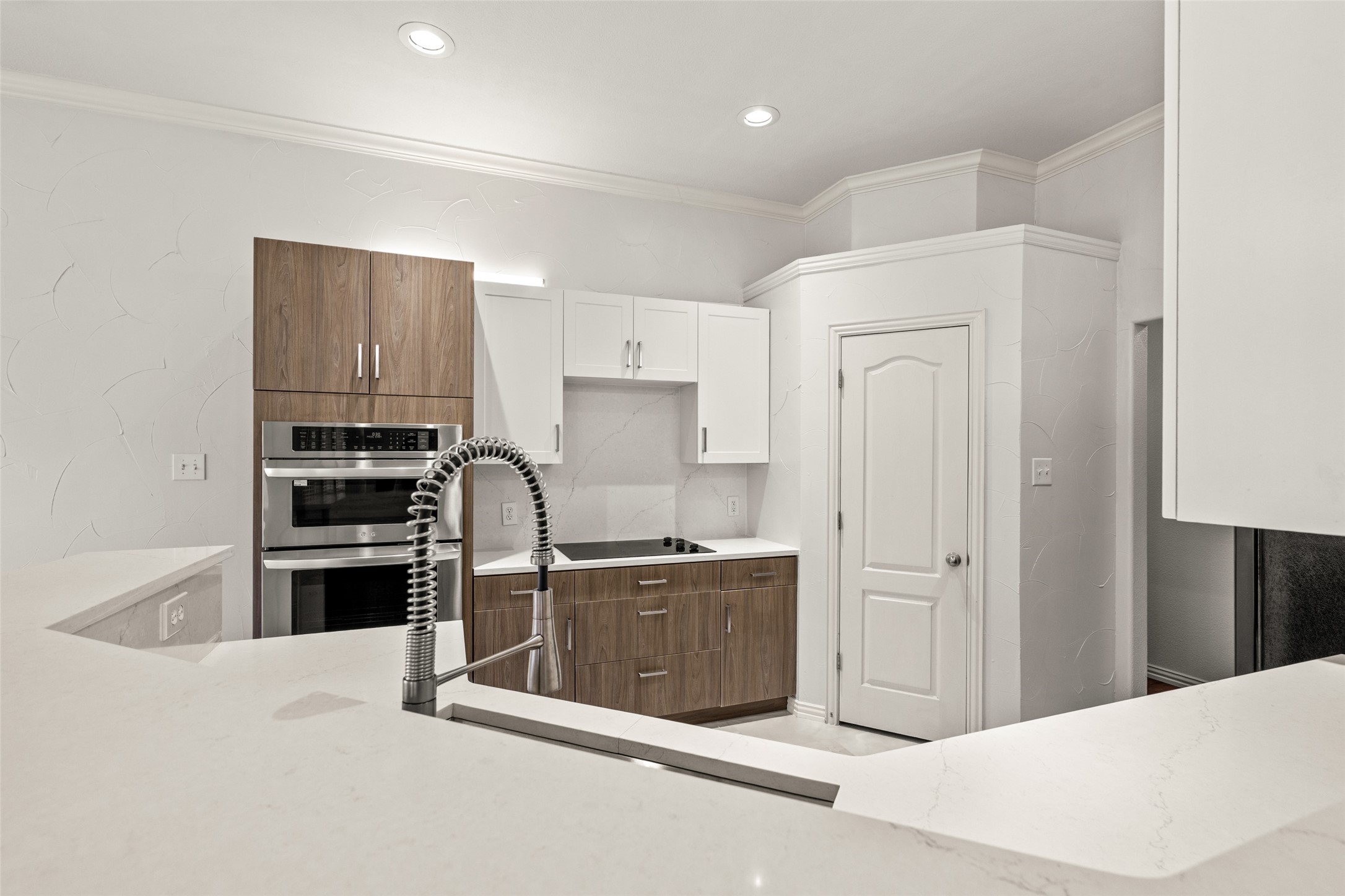 7033 Ridge Crest Drive