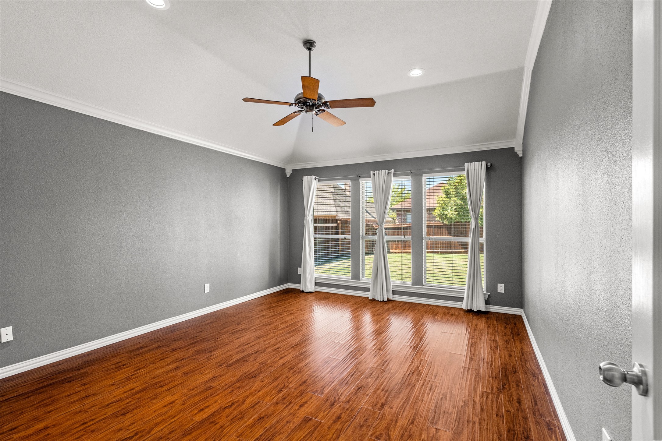 7033 Ridge Crest Drive