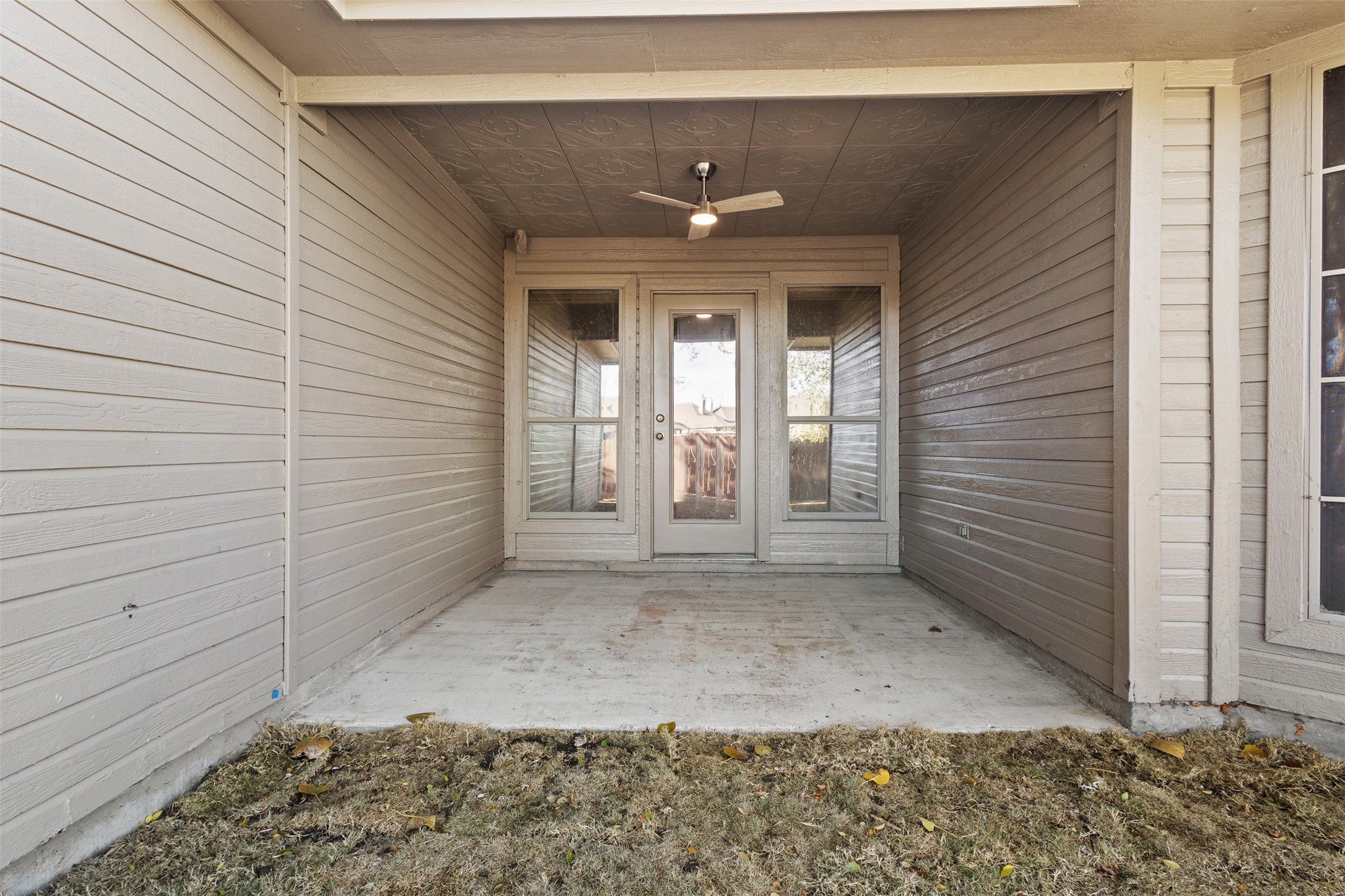 6136 Lochmoor Drive