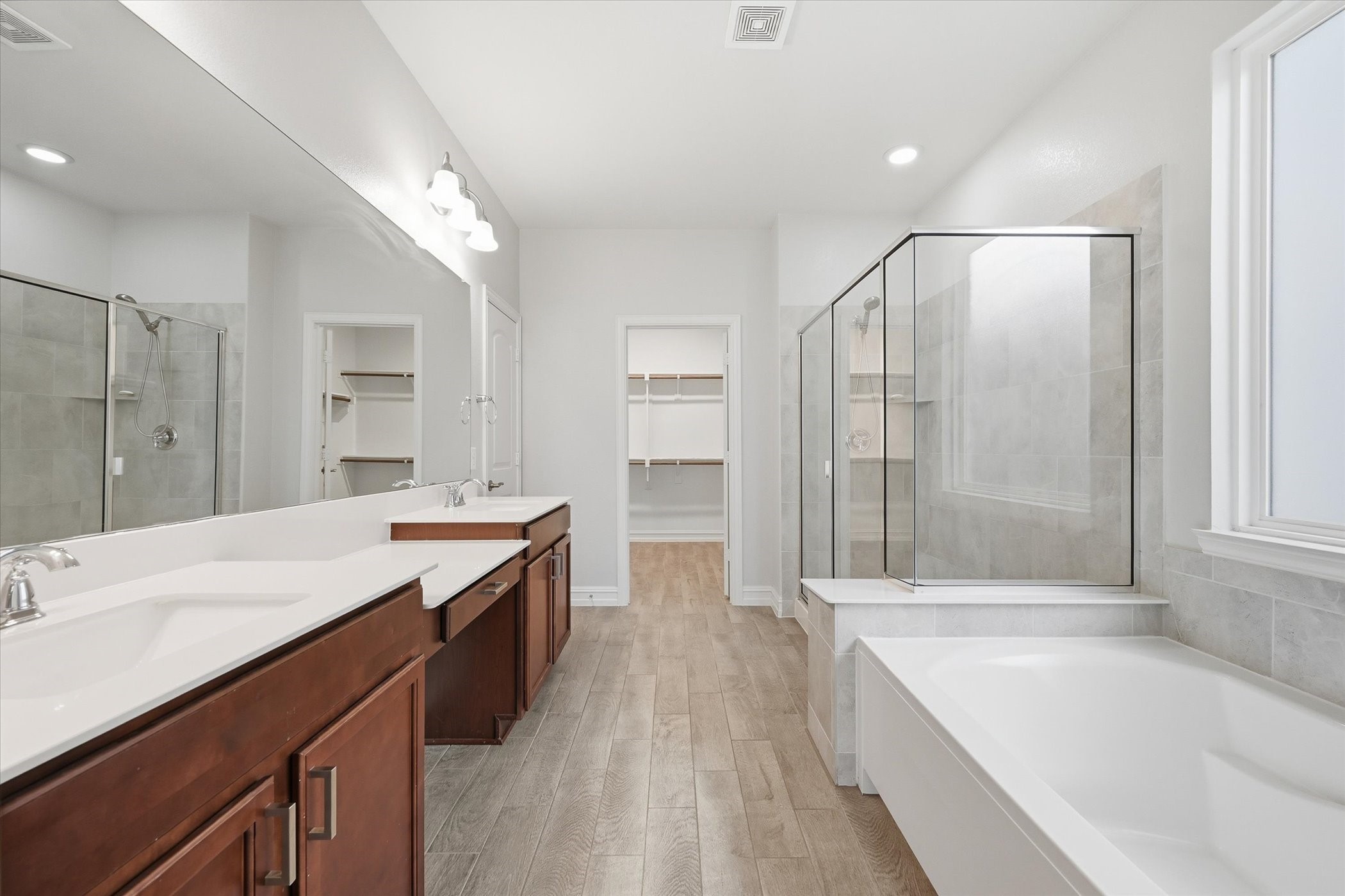 2820 Gillingham Lane