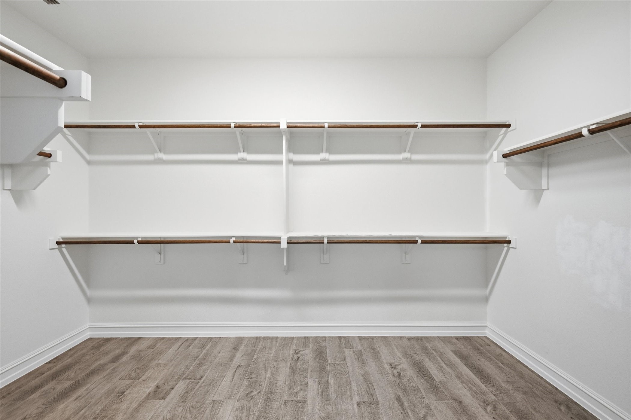 2820 Gillingham Lane