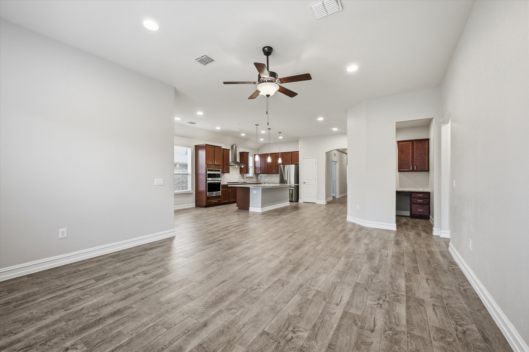 2820 Gillingham Lane