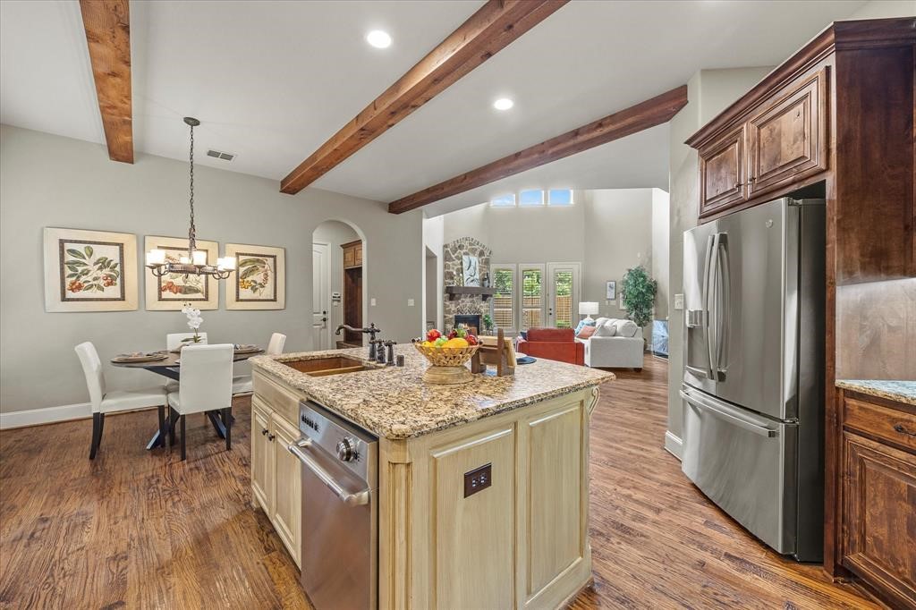 11224 Graceland Lane