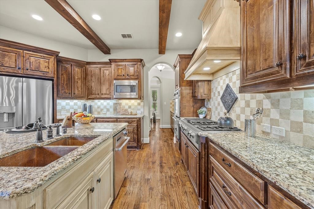 11224 Graceland Lane
