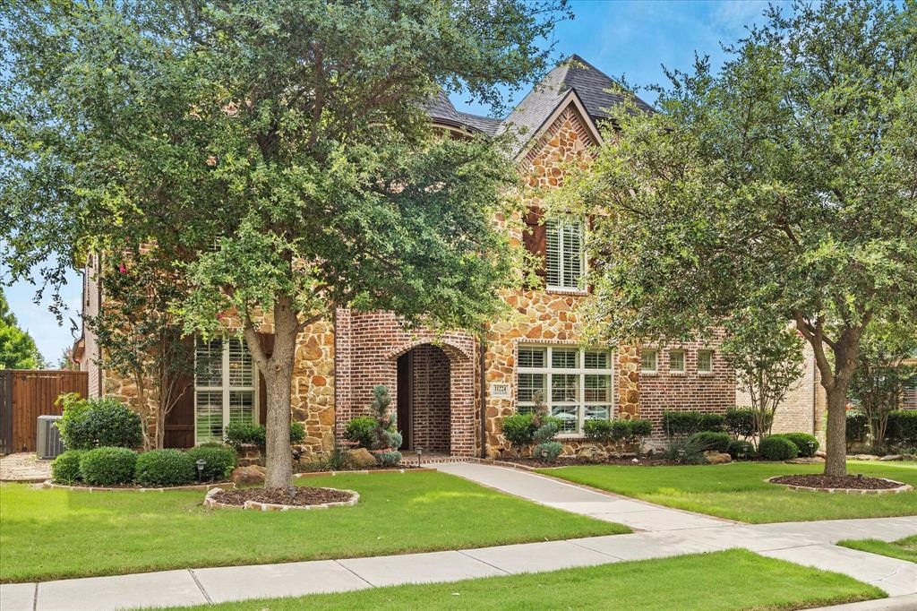 11224 Graceland Lane