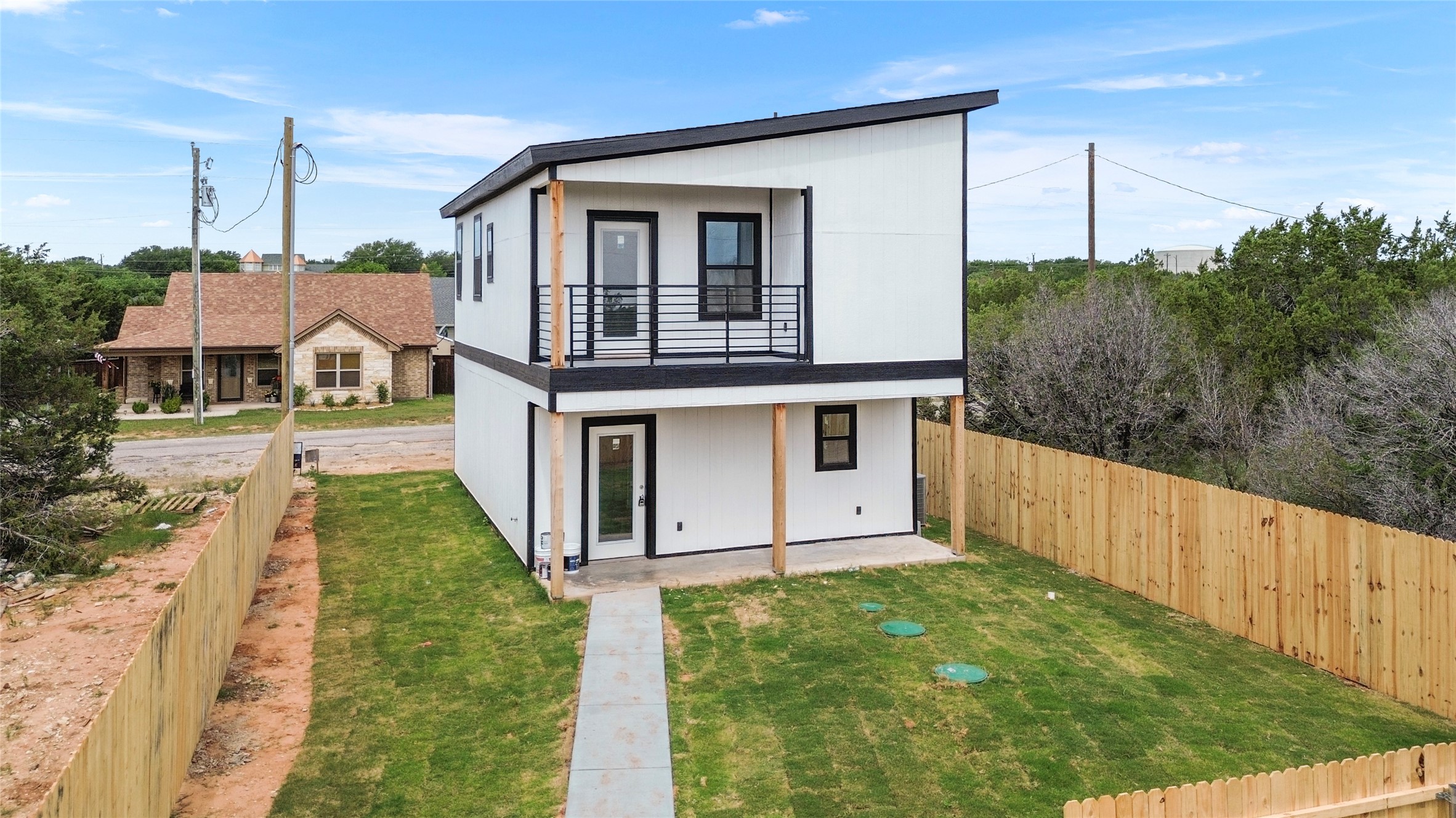 2222 Cedarwood Trail