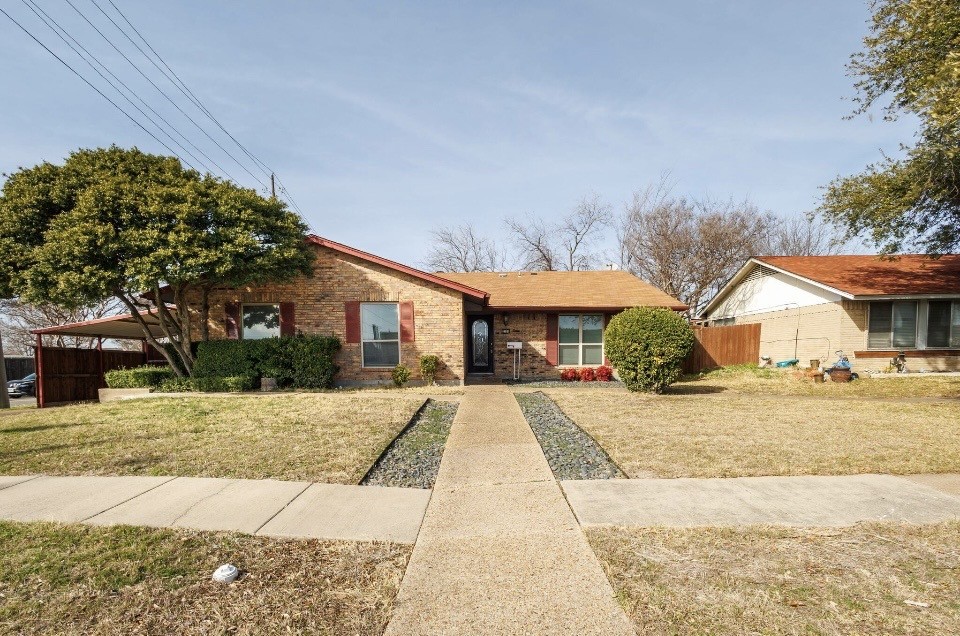 2101 Deerfield Drive