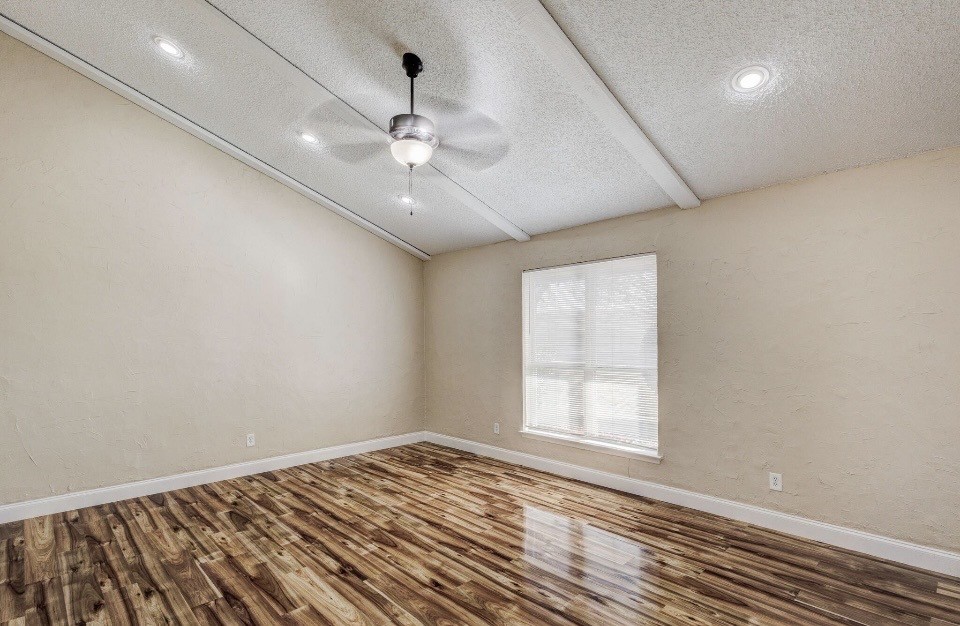 2101 Deerfield Drive