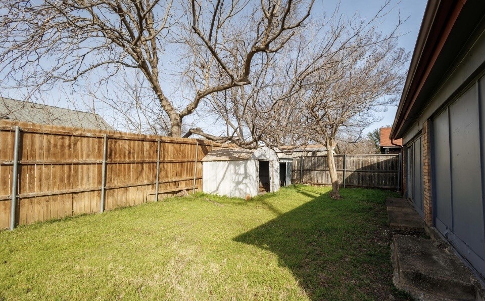2101 Deerfield Drive