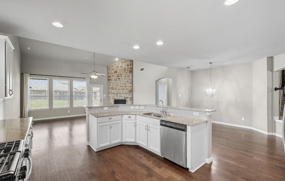 2509 Castle Creek Drive