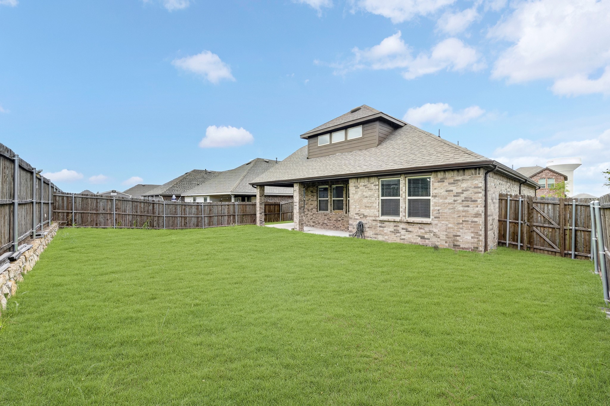 1103 Wagon Wheel Way