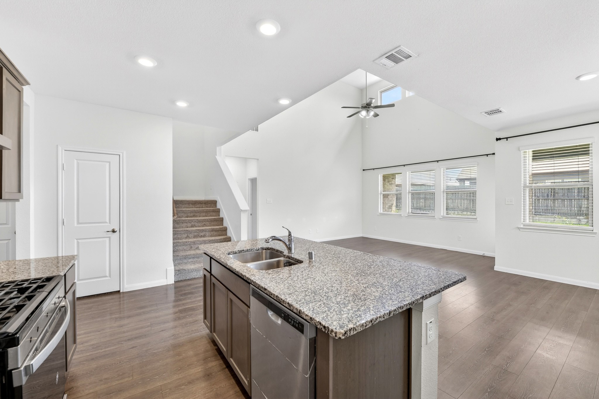 1103 Wagon Wheel Way