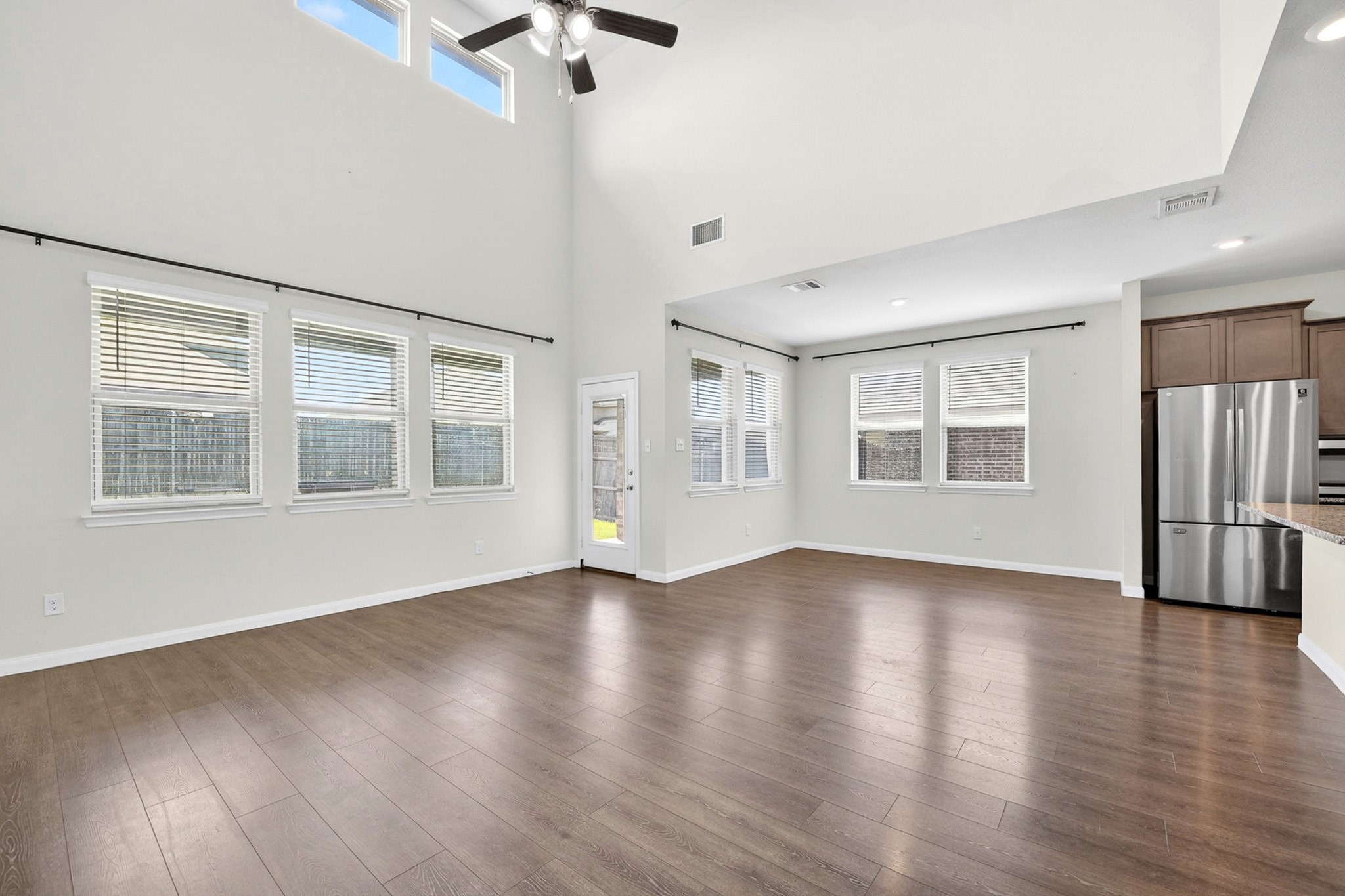 1103 Wagon Wheel Way