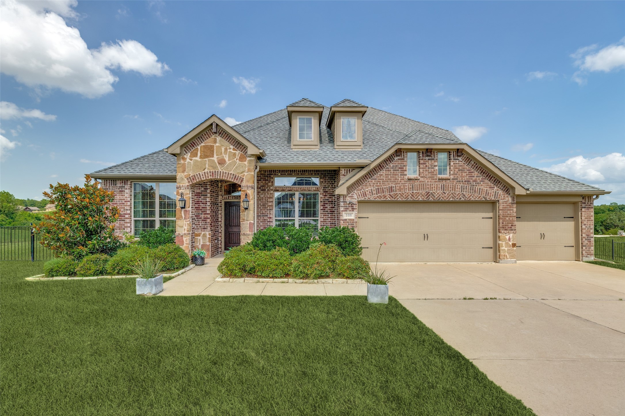 108 Fallen Oak Drive