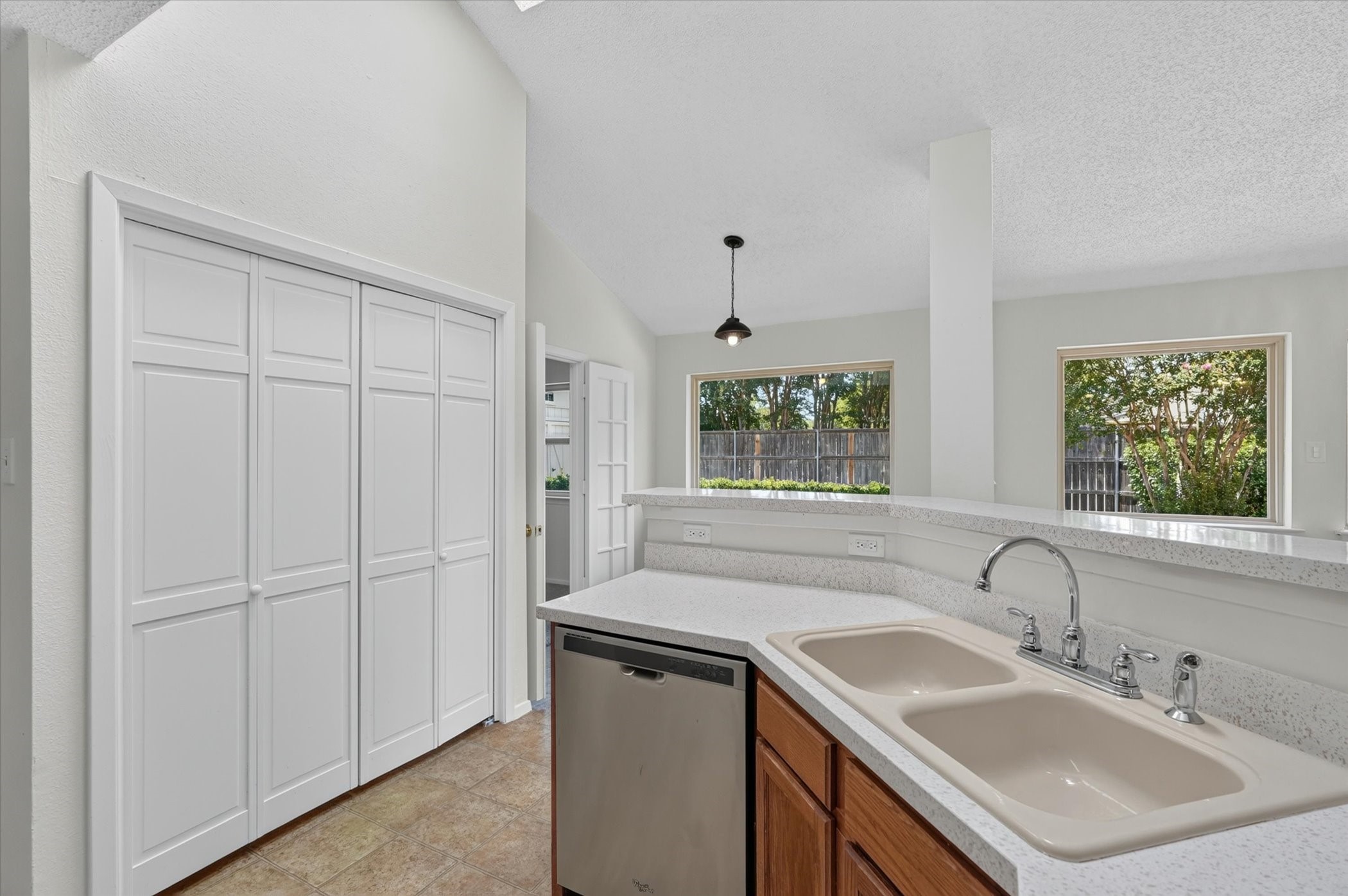 3408 Meadowview Drive