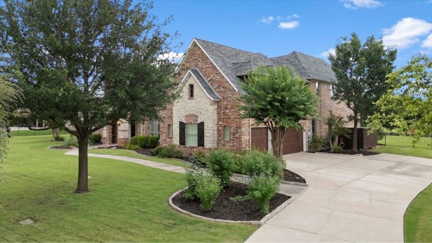 3063 Cedar Trail