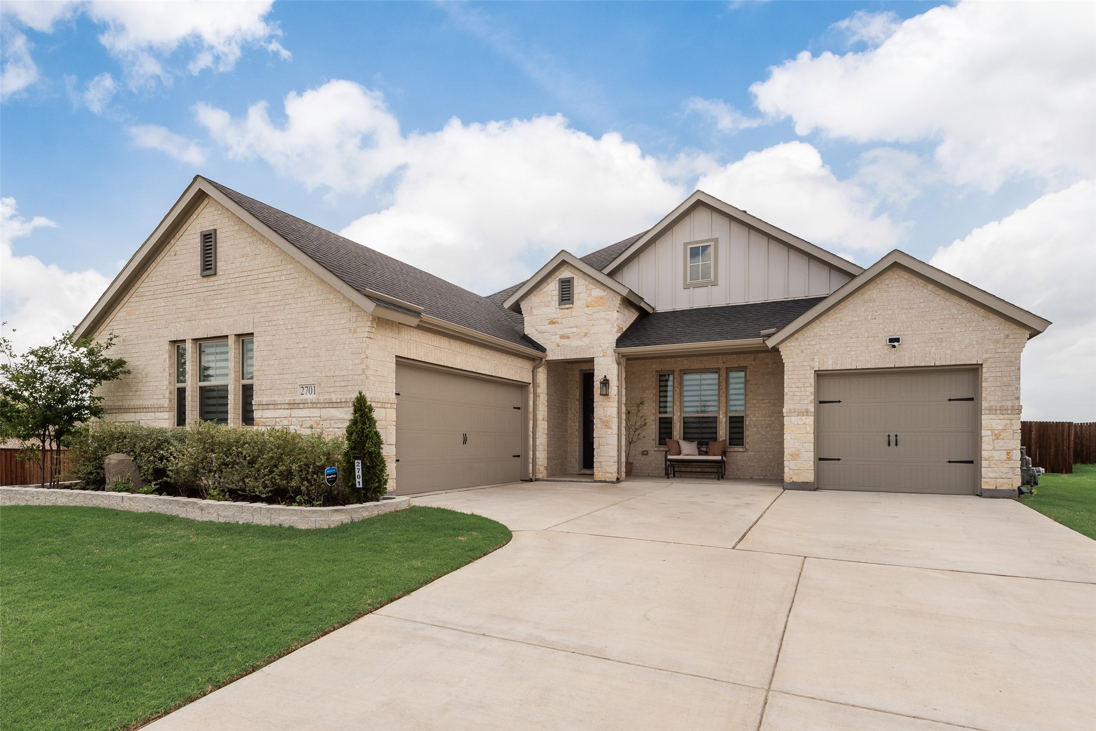 2701 Bluewood Lane