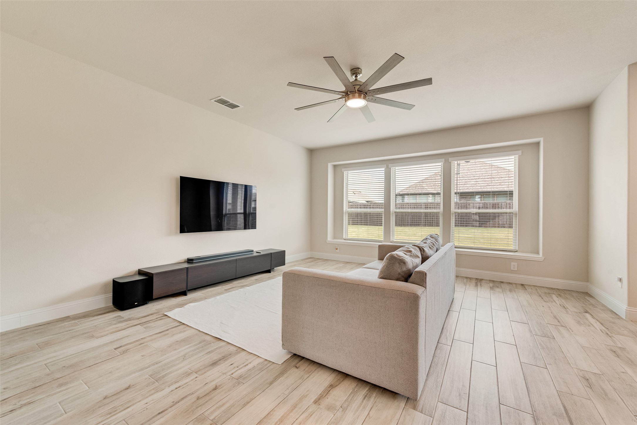 1839 Moscatel Lane