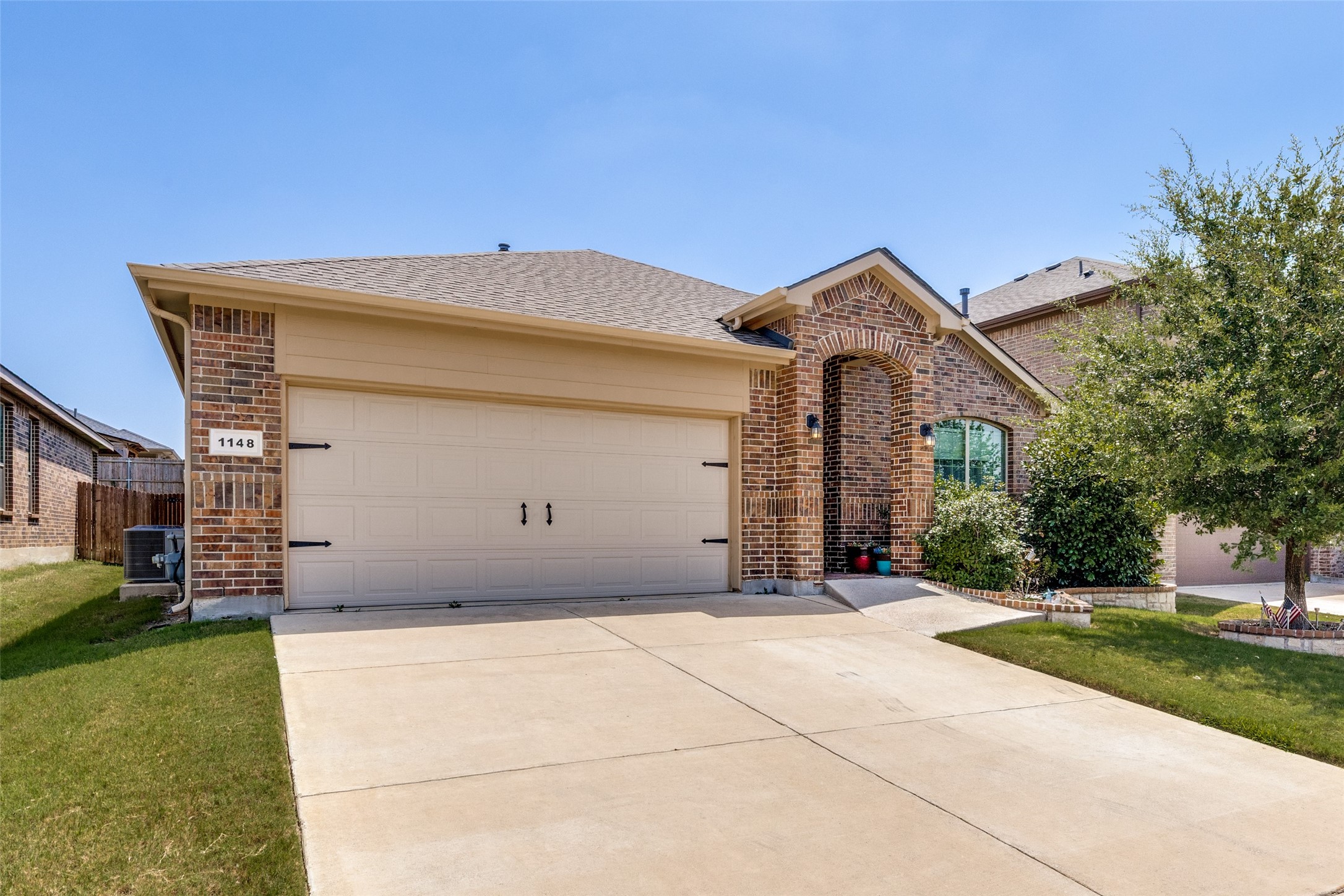 1148 Lakeville Drive
