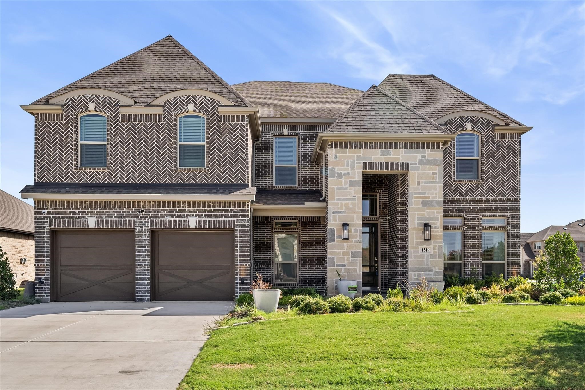 1519 Nighthawk Lane