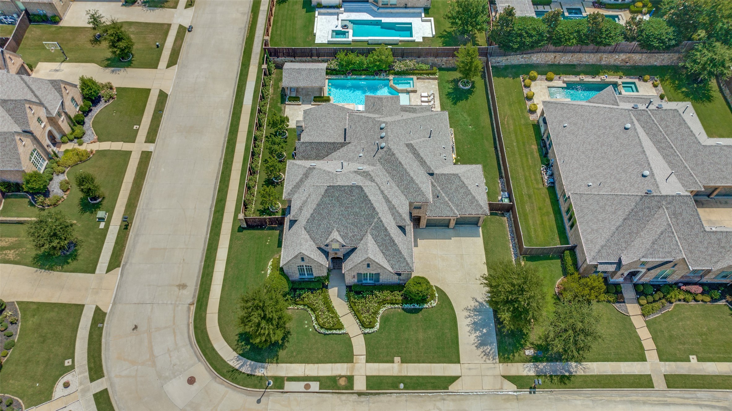 4008 Badenoch Way