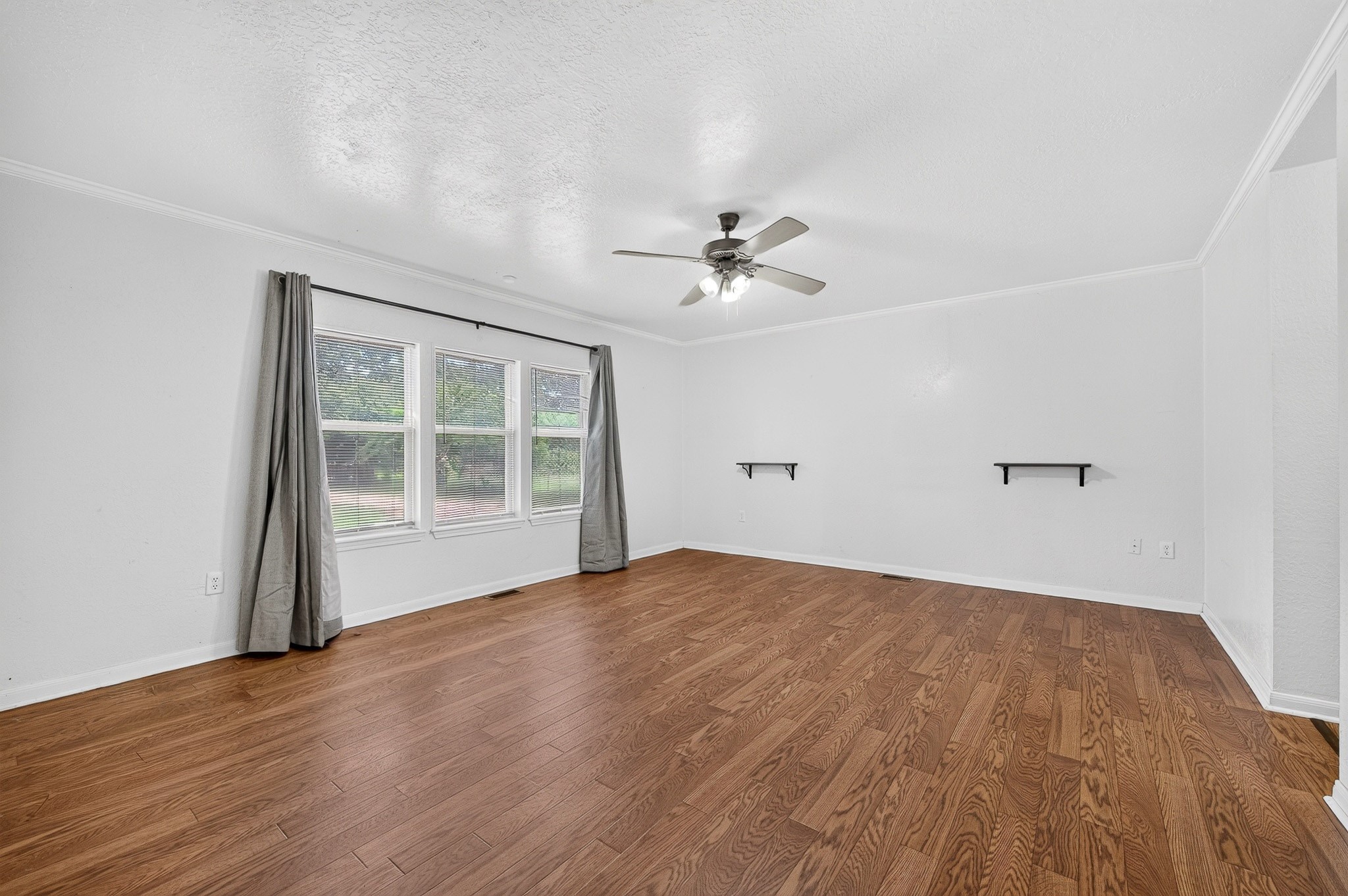 923 County Road 2415