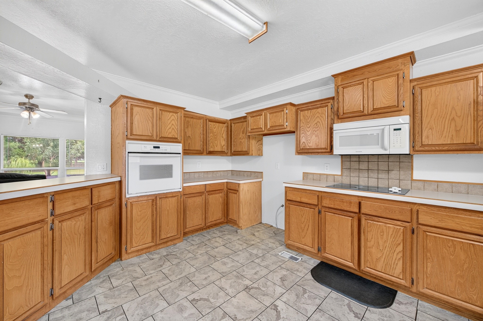 923 County Road 2415