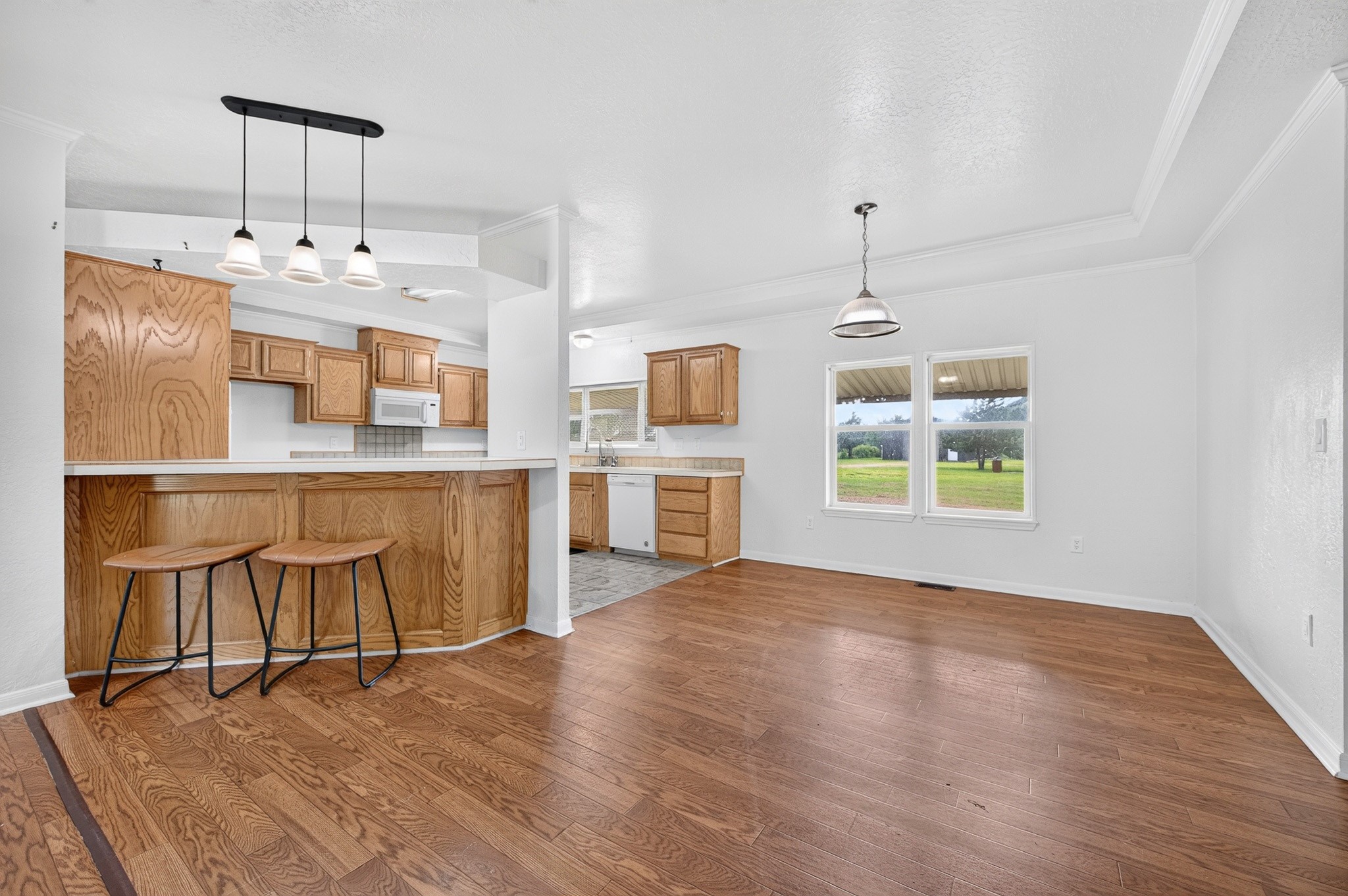 923 County Road 2415
