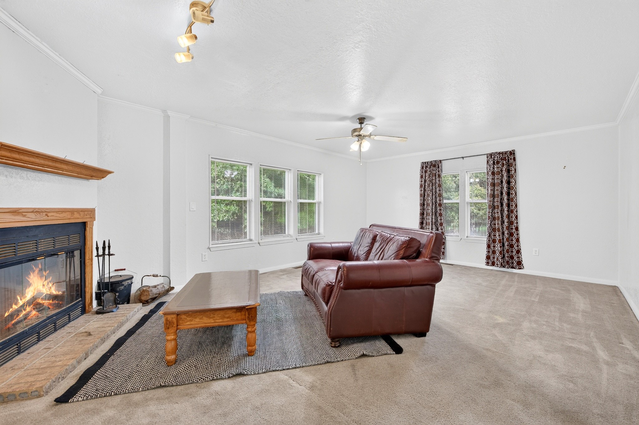 923 County Road 2415