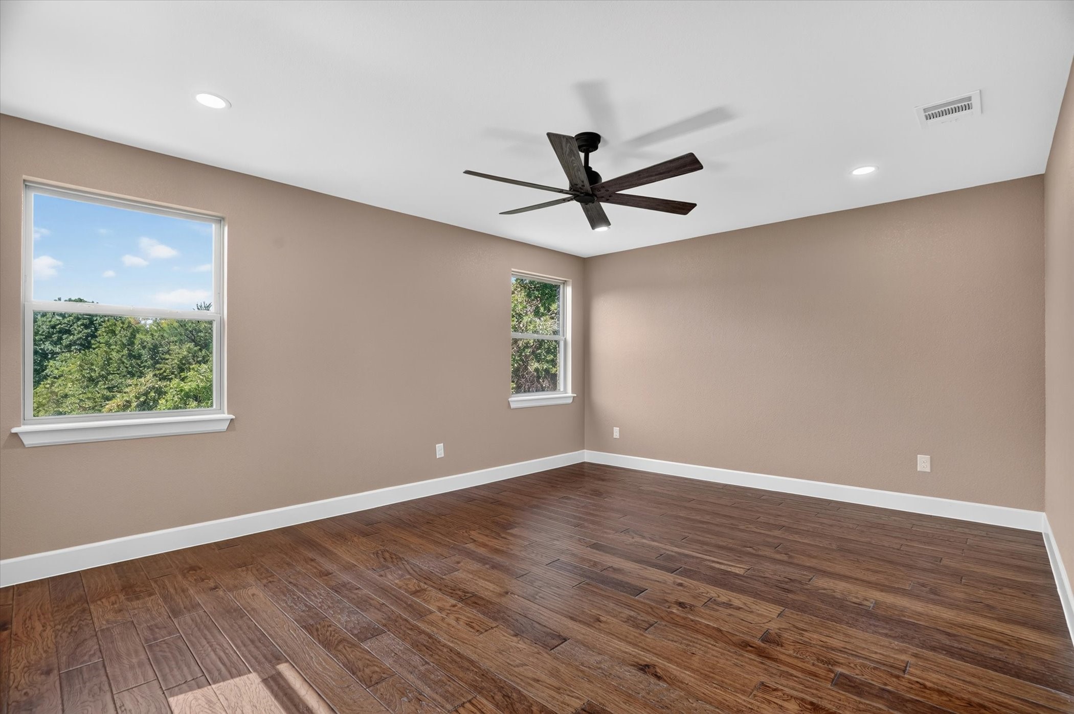 6400 Crapemyrtle Drive