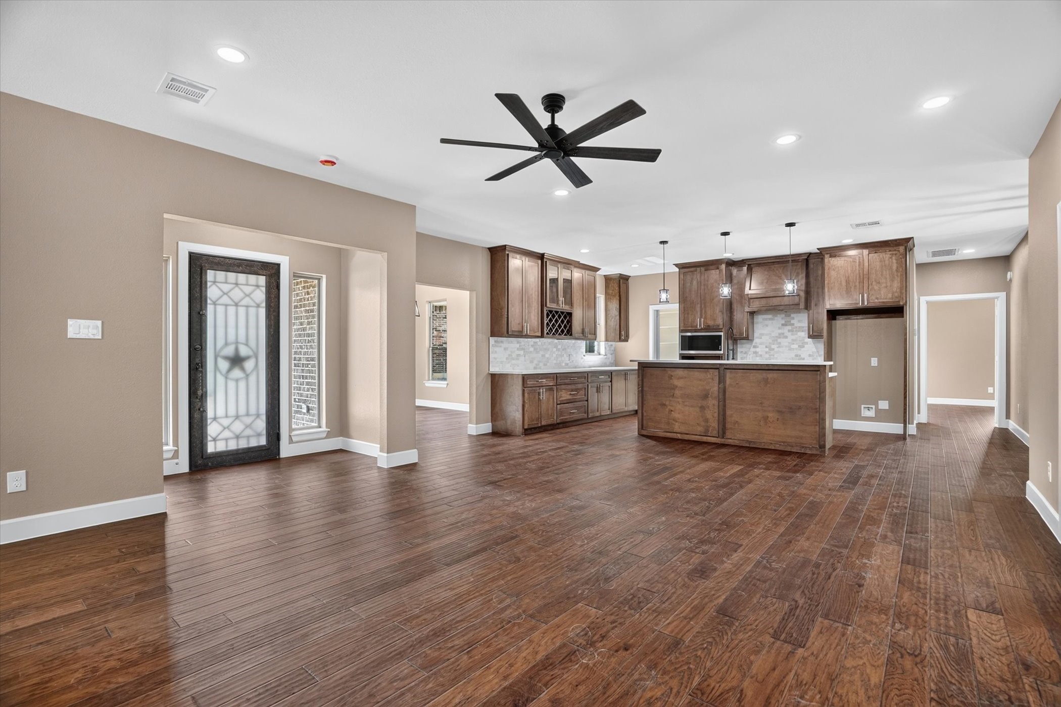 6400 Crapemyrtle Drive