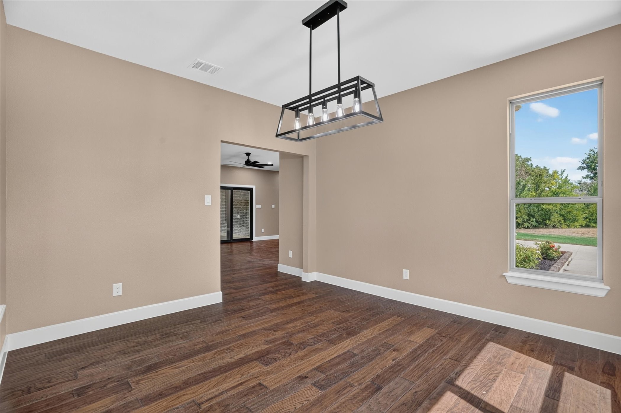 6400 Crapemyrtle Drive