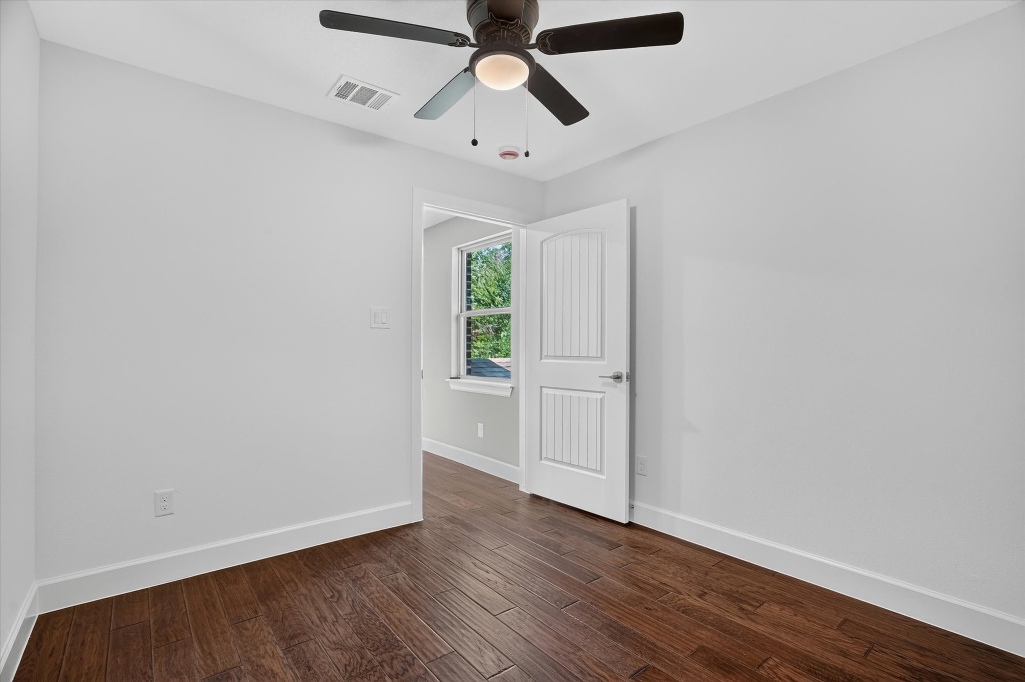6400 Crapemyrtle Drive