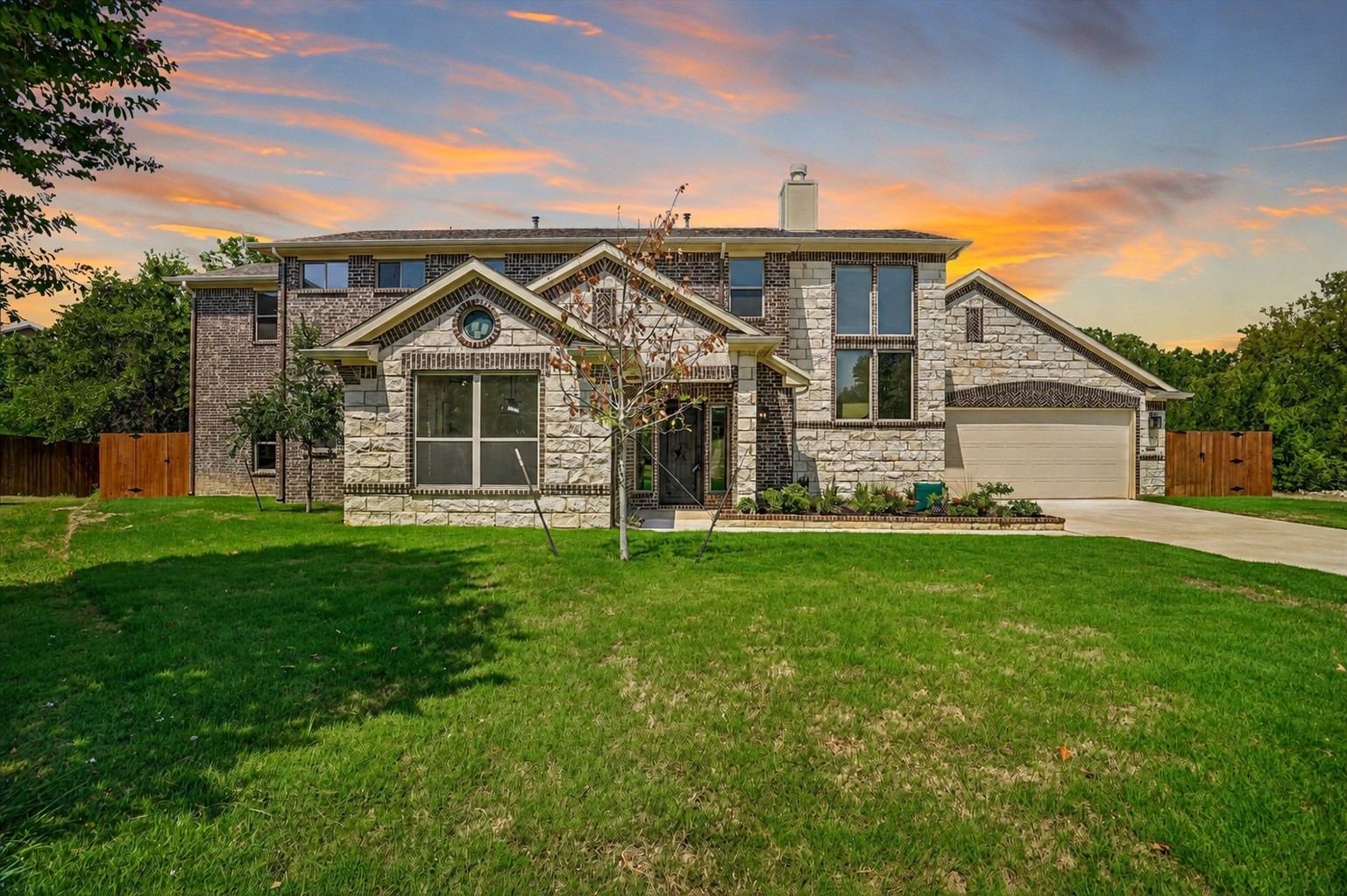 6400 Crapemyrtle Drive